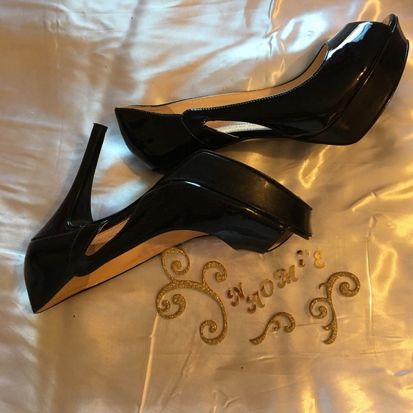 Heels - Picture 4 of 5